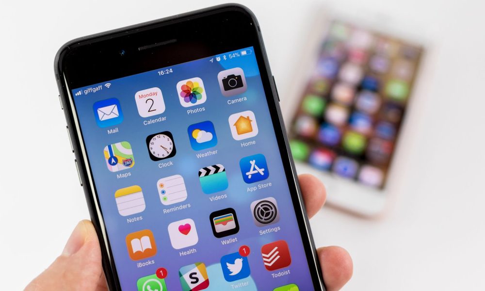  Apps to Turn Your iPhone Or iPad Into a Piano